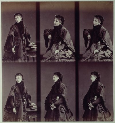 街の衣装を着たサラ・ベルナール（1844-1923）のポートレート 作： Andre Adolphe Eugene Disderi