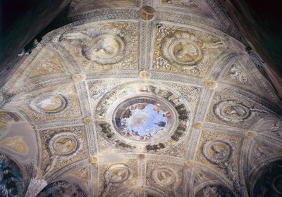 カエサルの凱旋と花嫁の間のオクルス、1473年頃（フレスコ画） 作： Andrea Mantegna