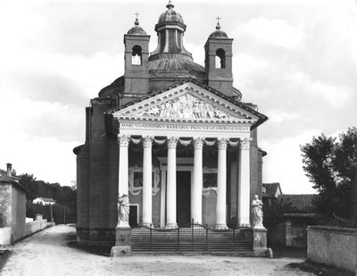 1580-84年に建てられたヴィラバルバロのテンピエットファサード 作： Andrea Palladio