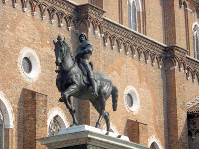 アンドレア・デル・ヴェロッキオによるコンドッティエレ・コッレオーニの騎馬像 作： Andrea del Verrocchio