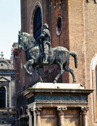 アンドレア・デル・ヴェロッキオによるコンドッティエーレ・コッレオーニの騎馬像 作： Andrea del Verrocchio