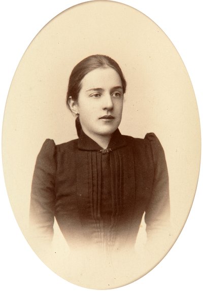 Alexandra Treugut、c1888-c1892 作： Andrei Deniere