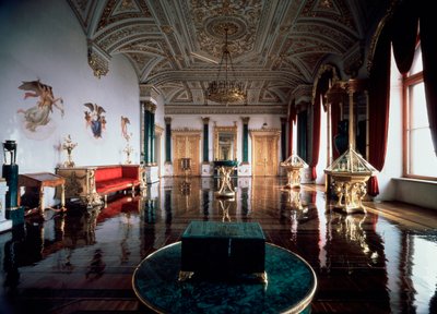 冬宮殿のマラカイトホール、1837〜1839年。 作： Andrei Ivanovich Stakenschneider