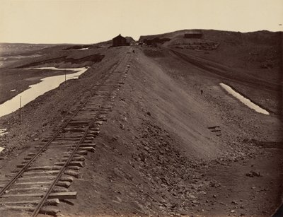 写真2.花崗岩のキヤノン、水槽より、1869年（写真）。 作： アンドリュー・ジョセフ・ラッセル