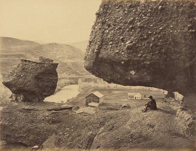 プレート32.ハンギング・ロック、エコー・キャノンの麓、1869年（写真） 作： アンドリュー・ジョセフ・ラッセル