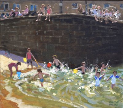 テンビーハーバーでの水しぶき、2016、 作： Andrew Macara