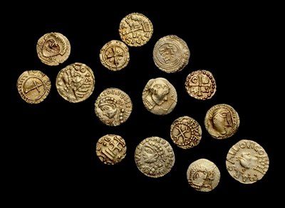 ハンプシャーのクローンドールから、地元以外のアングロサクソン硬貨の貯蔵庫、クローンドール貯蔵庫を完成させる（ゴールド） 作： Anglo Saxon