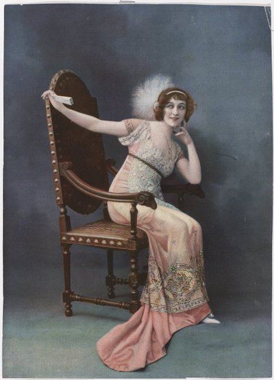 レ・モード、1911年：イブニング・ドレス (...) 作： Anonymous