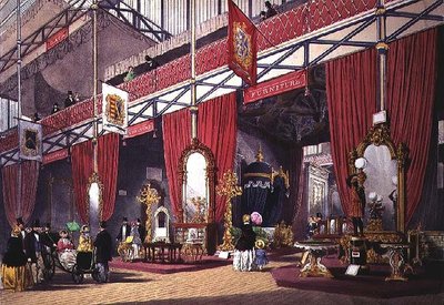 1851年の大展覧会の家具セクションの眺め（カラープリント） 作： Anonymous