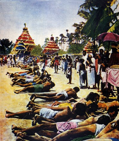 大英帝国に対するインドの市民的不服従週間：1931年にジャライプールで行われた政治指導者モハンダス・カラムチャンド・ガンジー（1869-1948）率いるデモ。1931年「Il mattino illustrato」より引用 作： Anonymous Anonymous