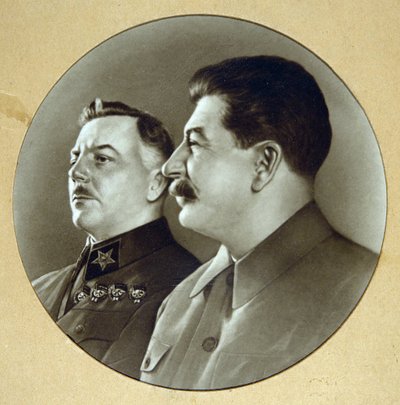 ヨセフ・スターリンとクリメント・ヴォロショロフ（Vorochilov 作： Anonymous Anonymous