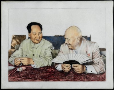 Nikita Khrouchtchev (1894-1971) et Mao Zedong (Tse-Toung, Tse Toung) (1893-1976) - Nikita Khrushchev and Mao Zedong - Anonymous.磁器、上絵具による装飾、1960年代前半。個人蔵 作： Anonymous Anonymous