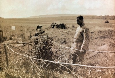 第一次世界大戦初期の歩兵中尉の個人アルバムからの写真（1st, Iere 作： Anonymous Anonymous