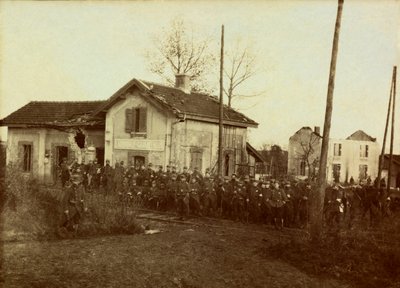第一次世界大戦初期の歩兵中尉の個人アルバムからの写真（1st, Iere 作： Anonymous Anonymous