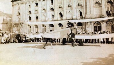 第一次世界大戦初期の歩兵中尉の個人アルバムからの写真（1st, Iere 作： Anonymous Anonymous