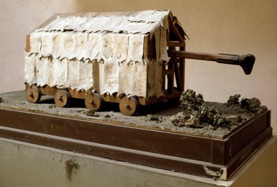 カルタゴ人が発明し、ローマ軍団が採用した戦闘機、ベリエを復元したもの。ローマ ローマ市民博物館 作： Anonymous Anonymous