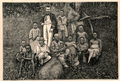 探検家Pierre Savorgnan of Brazza（1852-1905）と、ガボンのApostolic Vicariate of the Two Guineas（2つのギニー）の先住民の一団。Louis-Eugene (Louis Eugene) Louvetの「Les Missions Catholiques au XIXeme Siecle」に掲載されたエングレーヴィング。 pr 作： Anonymous Anonymous