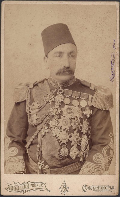 portrait du sultan Abdulhamid II (Abd ul Hamid, Abd-ul-Hamid, Abdulhemit, Abdul-Hamid, Abd al Hamid, Abd al-Hamid) (1842-1918) - スルタン アブドゥエルハミッド2世（1842-1918）、オスマン帝国皇帝、信仰のカリフ、匿名。写真 作： Anonymous Anonymous