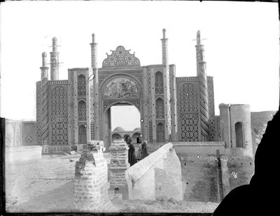 Darvaze Dawlat、タイル張りの市門、テヘラン、1880年頃 作： Antoin Sevruguin