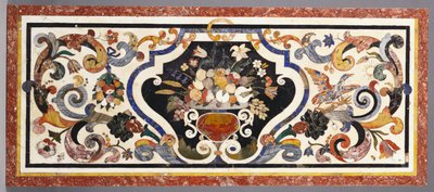 果物と花のボウルを中心としたフィレンツェのピエトラデュラテーブルトップ 作： Antoine Auguste Ernest Herbert or Hebert