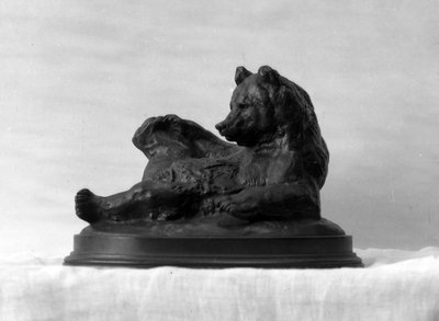 腰掛けた熊 1833年モデル（ブロンズ 作： Antoine Louis Barye