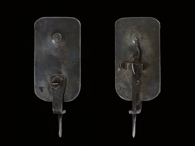 顕微鏡、1690年頃（銀・ガラス）（1121457-60も参照 作： Antoni van Leeuwenhoek
