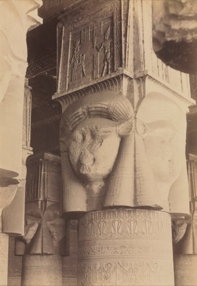 デンデラ、神殿の内部、ハトホル首都、c。 1870年代-1880。 作： Antonio Beato