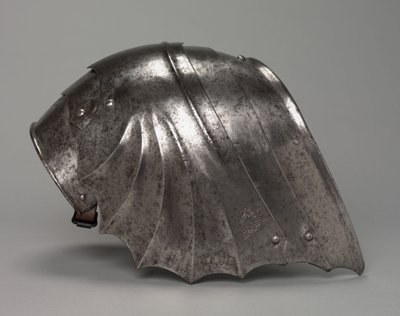 ゴシック扇形の肩甲、c.1485-1500（鋼） 作： Antonio Missaglia