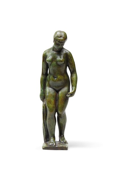 ドレープに立つ 作： Aristide Maillol