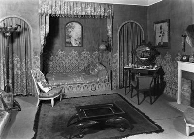 ジャンヌランヴァン（1867-1946）c.1920-25に属する寝室 作： Armand Albert Rateau