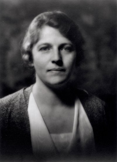 パールバック（1892-1973） 作： Arnold Genthe