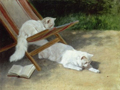 デッキチェアでテントウムシと2匹の白いペルシャ猫 作： Arthur Heyer