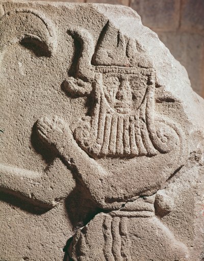 ヒッタイトアイドルを描いたレリーフ（紀元前11〜9世紀） 作： Assyrian School