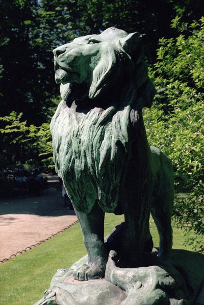 ヌビアのライオンとその獲物、1870年（ブロンズ）（252665と252666も参照） 作： Auguste Cain
