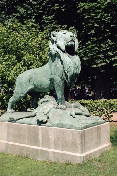 ヌビアのライオンとその獲物、1870年（ブロンズ）（252665と252667も参照） 作： Auguste Cain