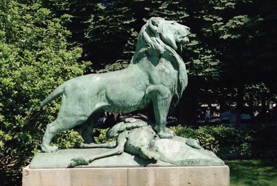 ヌビアのライオンとその獲物、1870年（ブロンズ）（252666と252667も参照） 作： Auguste Cain