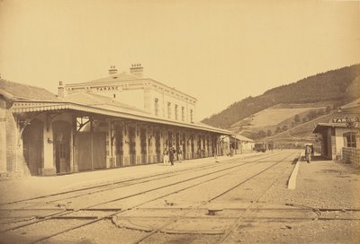 線路から見たタラレ駅 作： Auguste Hippolyte Collard