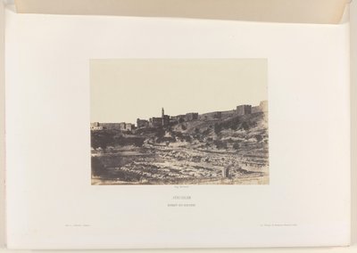 エルサレムの旧市街の城壁の外にあるビルケ エス スルタンの盆地 エルサレム。 Birket-es-Soultan (オブジェクトのタイトル) 作： Auguste Salzmann