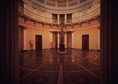 冬の宮殿のロタンダ、1830年代 作： Auguste de Montferrand