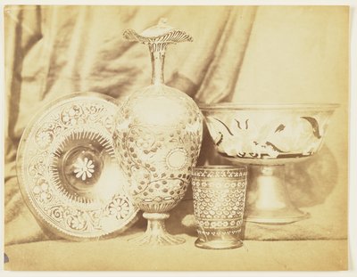 [エナメル模様の食器］ 作： Augustus W. Franks