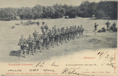 ハンガリー軍の歩兵に発砲命令が下される 作： Austrian Photographer