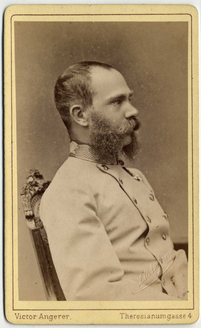 ハプスブルク＝ロレーヌ家出身のオーストリア皇帝フランソワ・ヨーゼフ（1830-1916）とハンガリー王（1867-1916）の肖像。ウィーンのヴィクトル・アンゲラー工房の写真。 作： Austrian Photographer