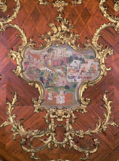ニコラウス・パカッシ（1716-99）が考案した「ミリオネンツィンマー」の宴の庭を描いたペルシャ風細密画がはめ込まれた羽目板のディテール（金箔を施したイチジク材）。 作： Austrian School