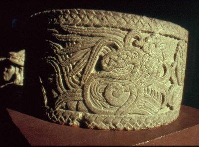 羽のある蛇の壺 作： Aztec