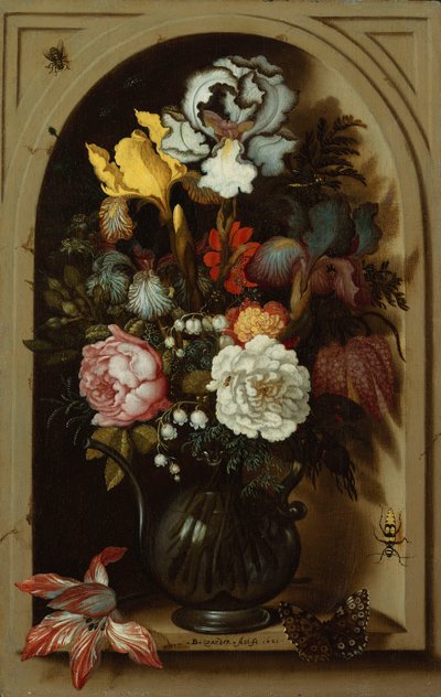 アイリス、ローズ、リリーオブバレー、その他の花、ニッチのガラスの花瓶、1621年 作： Balthasar van der Ast