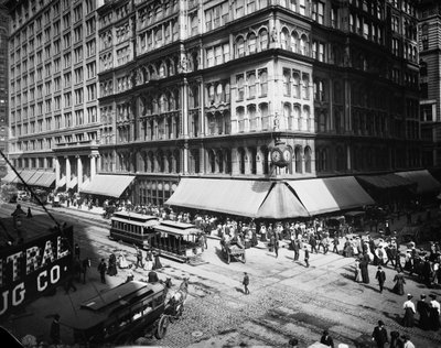 マーシャル・フィールド社（米国イリノイ州シカゴ、1905年頃）（モノクロ写真 作： Barnes and Crosby