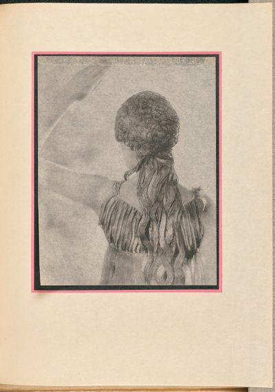 [ニンフとしての女性ダンサーを後ろから見る] 作： Baron Adolf De Meyer