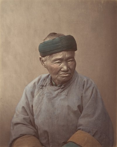 [中国の老女の肖像]、1870 年代。 作： Baron Raimund von Stillfried