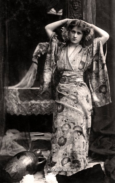 フィリスデア1890-1975年、イギリスの女優、1906年。 作： Bassano Studio