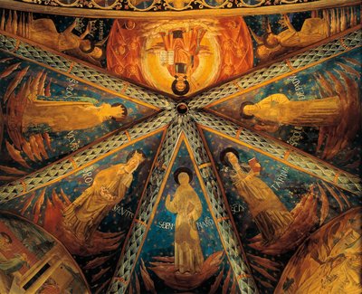 イタリア、モンテファルコ、聖フランシスコ教会の後陣の丸天井 聖人が描かれている 作： Benozzo di Lese di Sandro Gozzoli